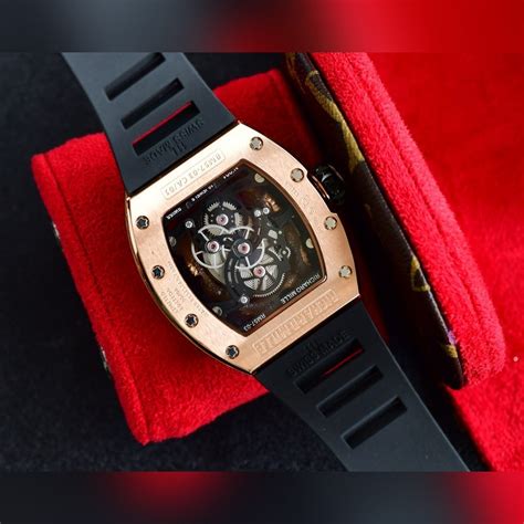 richard mille 成龍|到底是什麼讓成龍大哥愛不釋手？竟然希望自己可以拿到「腕錶界 .